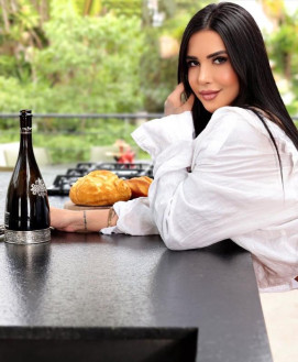 Melissa - escort review from Greece
