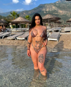 Larviya