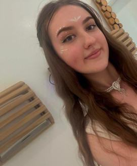JULIA QUEEN 