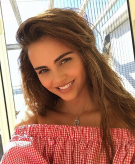 Sandy Testina12