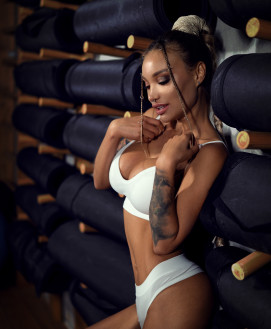 Mistress Escort