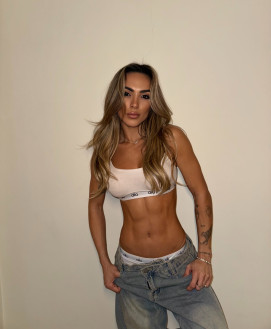 Agatha - escort review from Greece