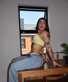 Laura Provasi - escort review from Greece
