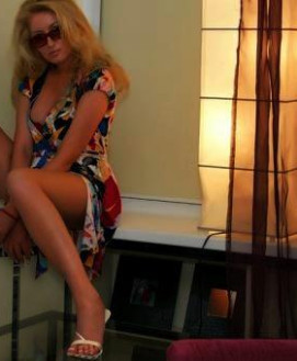 Frida - escort review from Canada