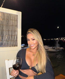 Bruna - escort review from Greece