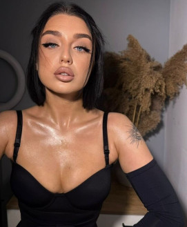 Kate - escort review from Greece